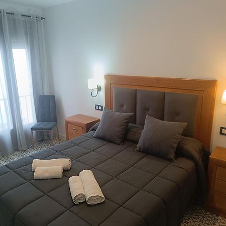 Al-Qazeres Suites Caceres Exterior photo