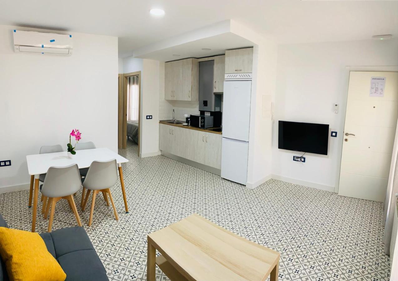 Al-Qazeres Suites Caceres Exterior photo