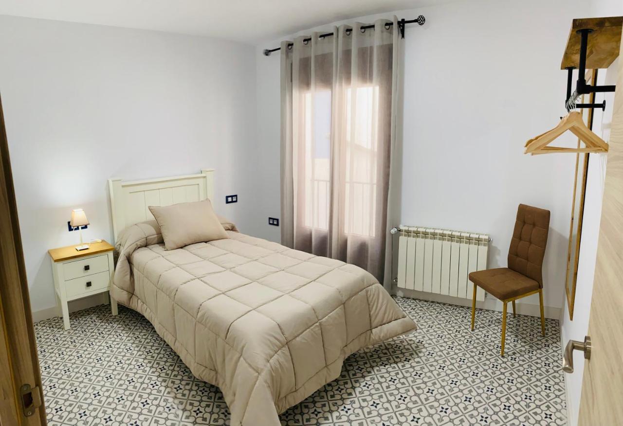 Al-Qazeres Suites Caceres Exterior photo