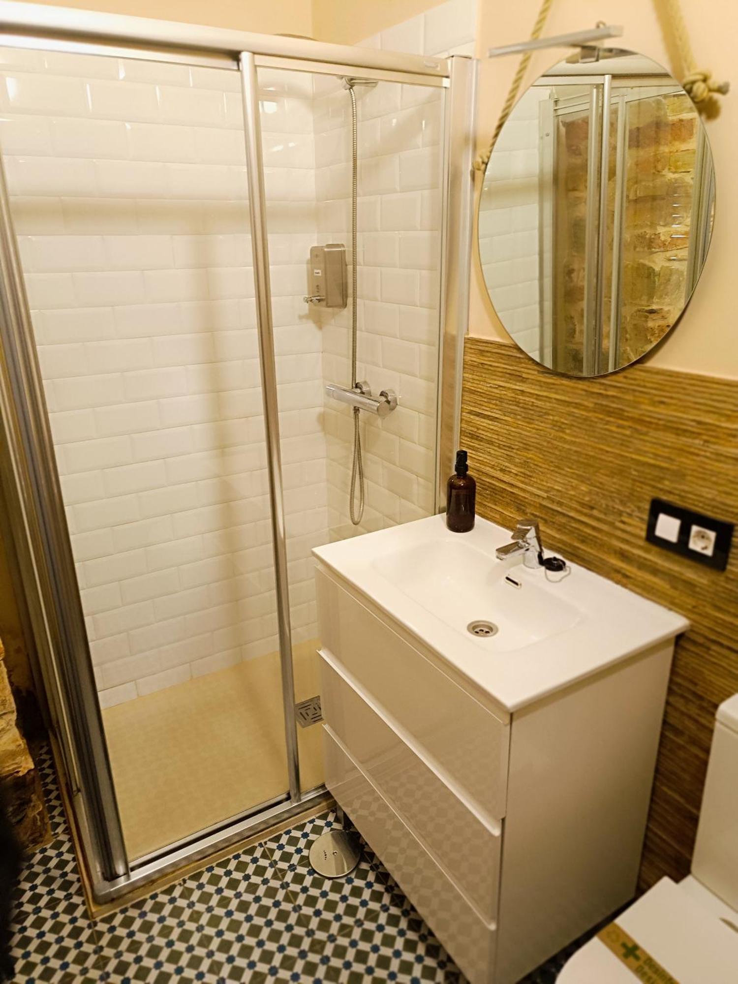 Al-Qazeres Suites Caceres Exterior photo