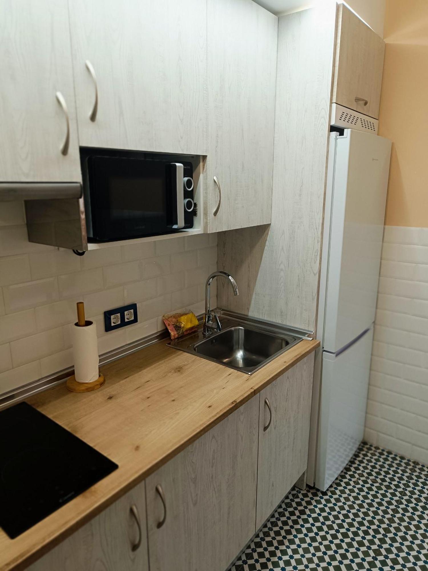 Al-Qazeres Suites Caceres Exterior photo