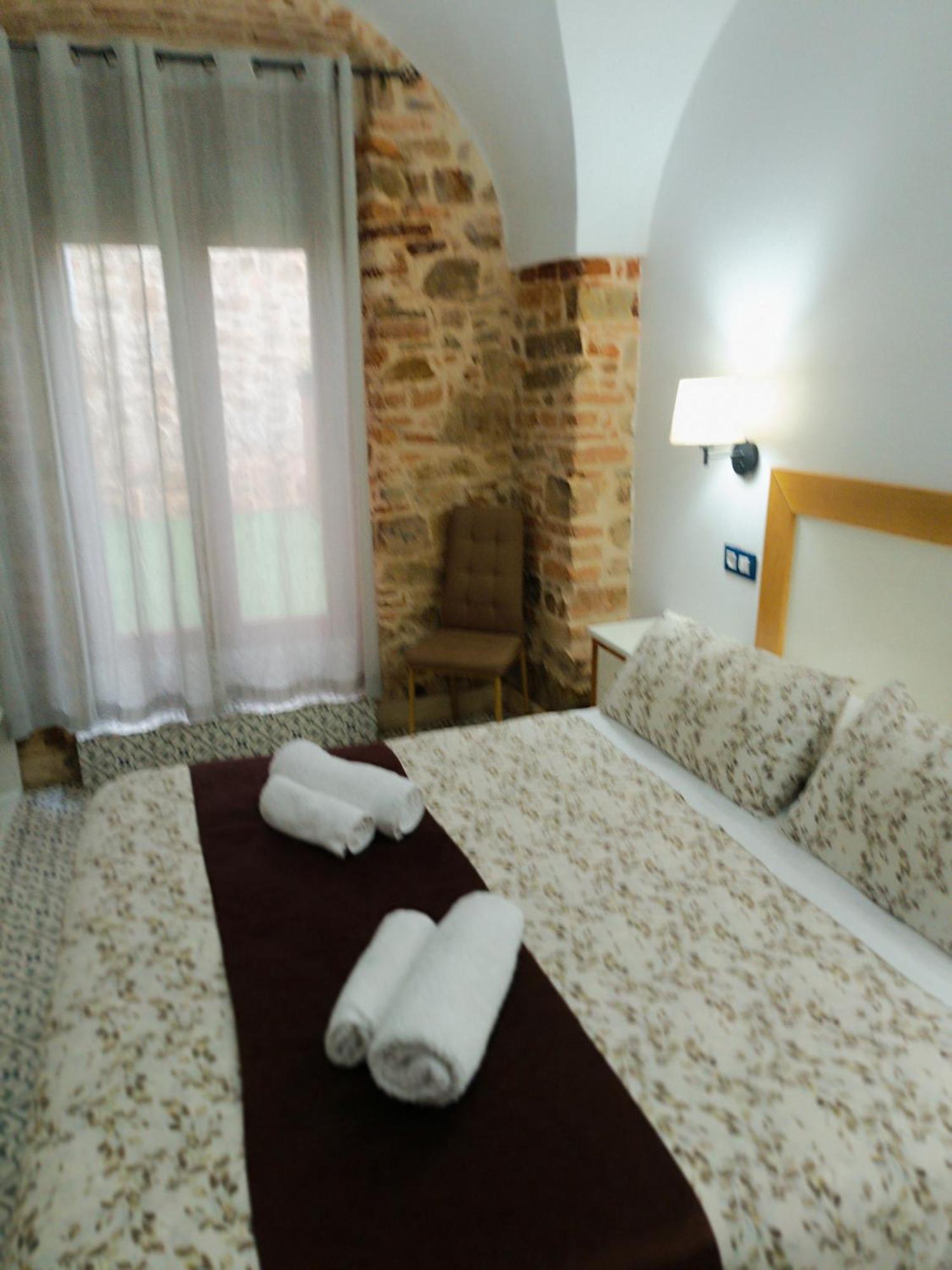 Al-Qazeres Suites Caceres Exterior photo